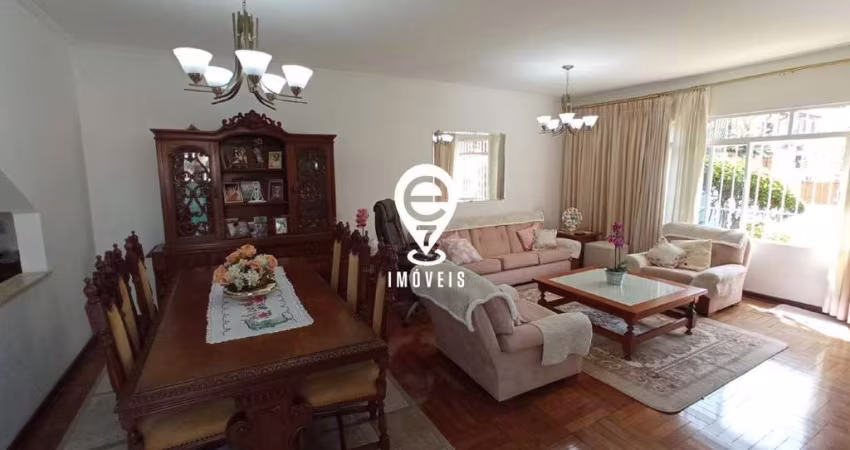 Sobrado Impecável, com terreno de 410m² à venda