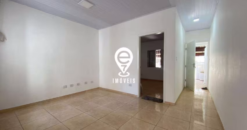 EXCELENTE CASA TÉRREA PARA LOCAÇÃO DE 2 DORMITÓRIOS Á 3 MINUTOS DA ESTAÇÃO SAÚDE!