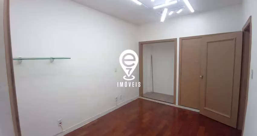 Excelente conjunto com 3 salas , 2 minutos da estação saúde!