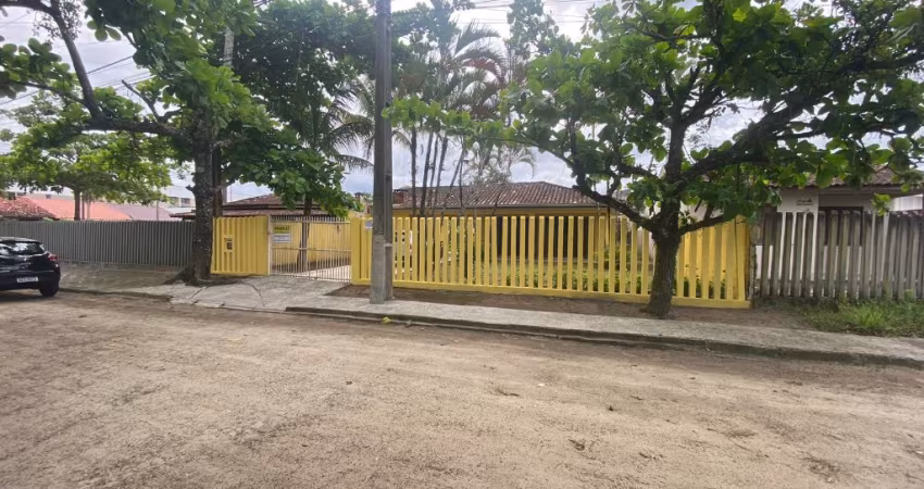 Casa próxima à praia balneário Costa Azul