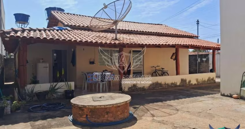 Casa com 3 quartos à venda na Avenida dos Turistas, Bairro do Turista, Caldas Novas