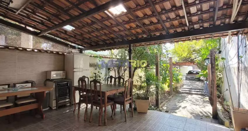 02 casas com 2 dormitórios à venda, 241 m² por r$ 500.000 - madureira - rio de janeiro/rj