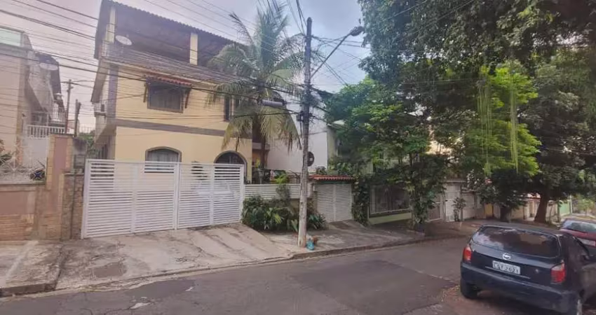Casa à venda, 580 m² por R$ 1.000.000,00 - Vila Valqueire - Rio de Janeiro/RJ