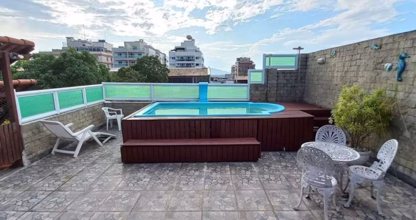 Casa com 3 dormitórios à venda, 365 m² por R$ 913.000 - Vila Valqueire - Rio de Janeiro/RJ