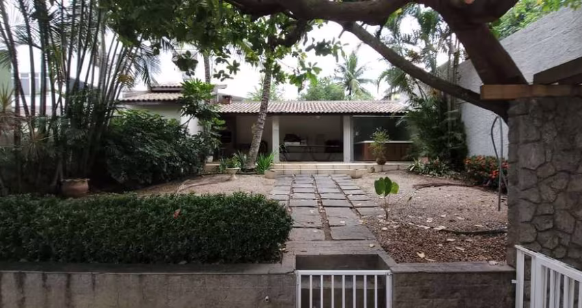 Casa à venda, 240 m² por R$ 950.000,00 - Vila Valqueire - Rio de Janeiro/RJ
