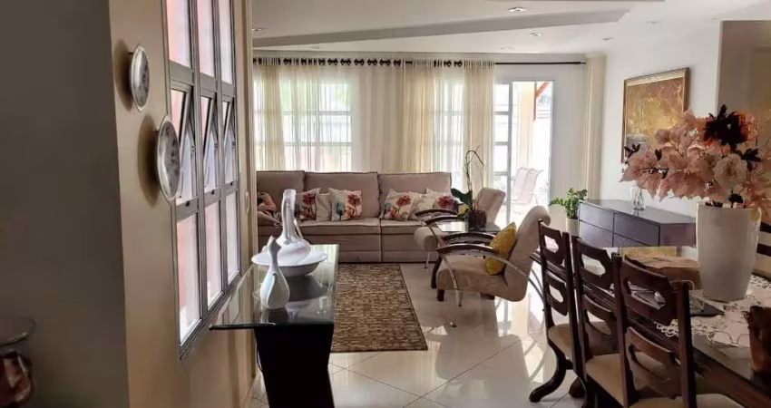 Casa com 4 dormitórios à venda, 217 m² por R$ 1.900.000 - Recreio dos Bandeirantes - Rio de Janeiro