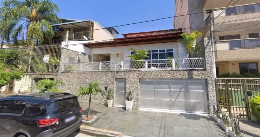 Casa com 6 dormitórios à venda, 412 m² por R$ 1.650.000 - Vila Valqueire - Rio de Janeiro/RJ