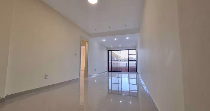 Apartamento com 3 dormitórios para alugar, 112 m² por R$ 3.945/mês - Vila Valqueire - Rio de Janeir