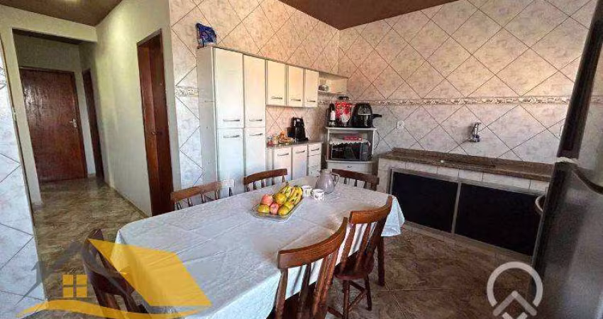 Casa à venda em Nova Friburgo, Parque Residencial Solares, com 3 quartos, 120m²