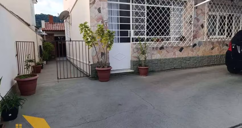 Vendo casa térrea no perissê com 3 quartos e área gourmet