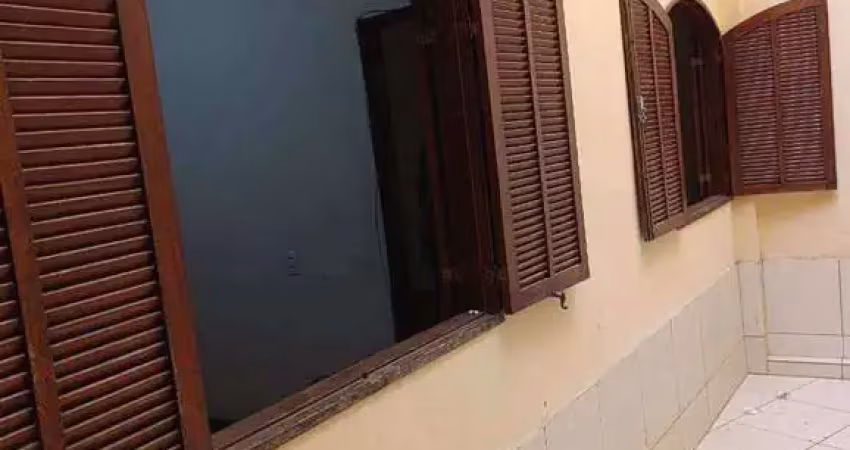 Vendo casa no jardim califórnia com 1 quarto, sala, cozinha e banheiro