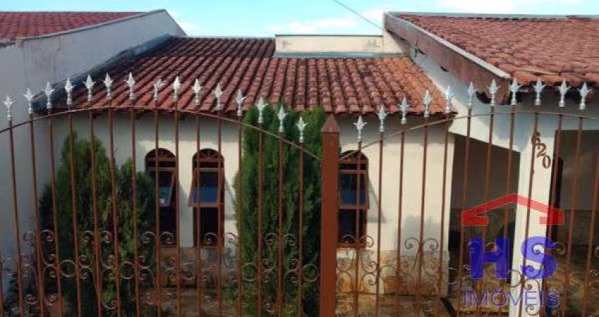 Casa com 3 quartos  à venda, 112.22 m2 por R$300000.00  - Conjunto Parigot De Souza - Londrina/PR