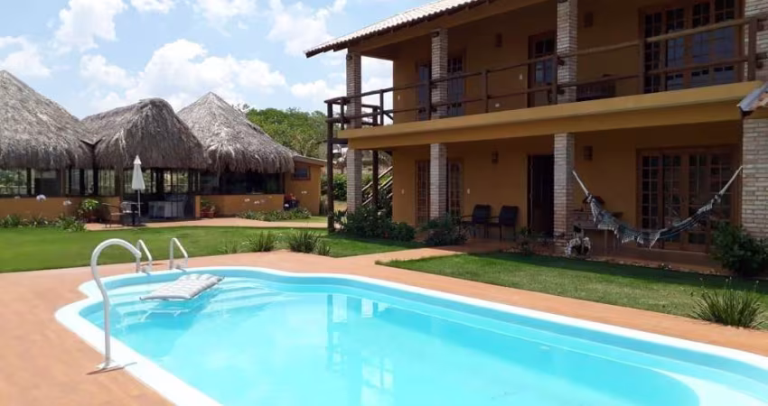 Casa com 3 quartos  à venda, 220.00 m2 por R$2500000.00  - Centro - Sertaneja/PR