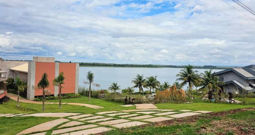 Terreno à venda, 2356.41 m2 por R$1300000.00  - Centro - Sertaneja/PR
