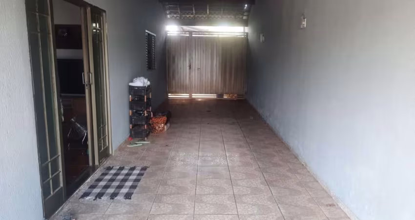 Casa com 3 quartos  à venda, 160.00 m2 por R$420000.00  - Jardim Sao Paulo - Londrina/PR