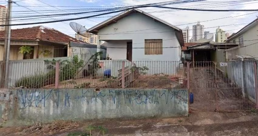 Casa com 1 quarto  para alugar, 40.00 m2 por R$450.00  - Bela Vista - Londrina/PR