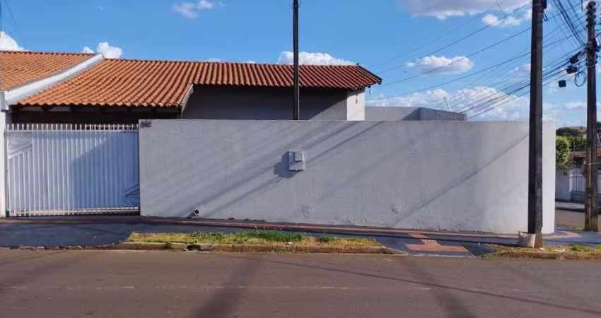 Casa com 3 quartos  à venda, 84.27 m2 por R$300000.00  - Jardim Ltaparica - Londrina/PR