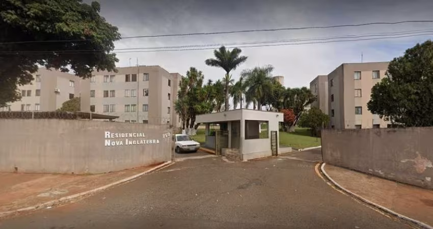 Apartamento com 3 quartos  para alugar, 47.00 m2 por R$700.00  - Lagoa Dourada - Londrina/PR