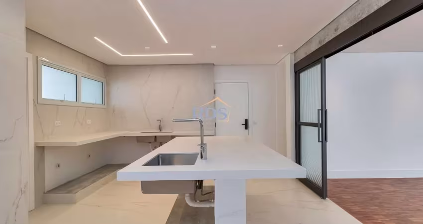 Apartamento de luxo em condomínio exclusivo no coração de Cerqueira César, São Paulo-SP: 3 quartos, 3 suítes, 2 salas, 5 banheiros, 2 vagas de garagem.