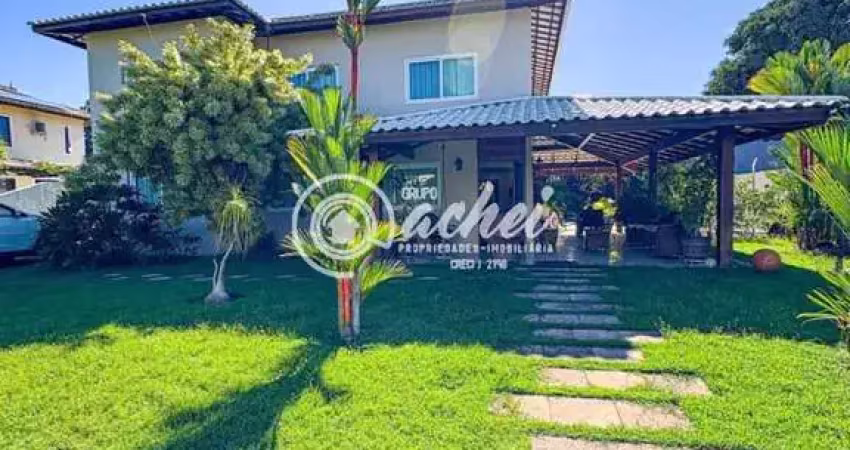 Casa de Condomínio 4/4 com energia solar na Priscila Dutra