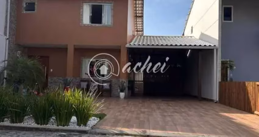 Aluguel de casa em condomínio 4/mobiliada no bairro miragem