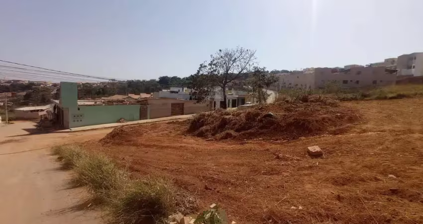 Terreno à venda no São Pedro, Esmeraldas 