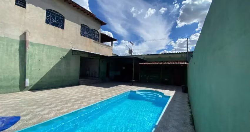 Casa comercial com 2 salas à venda no Novo Progresso, Contagem 
