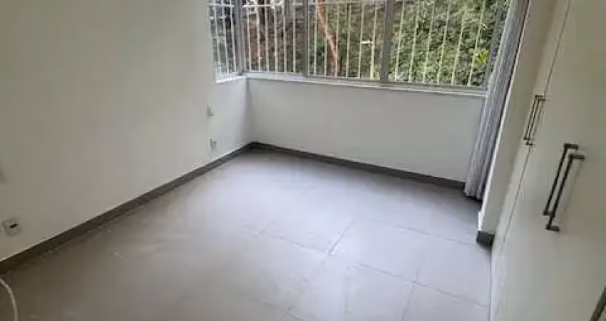 Apartamento com 3 quartos para alugar no Santo Antônio, Belo Horizonte 