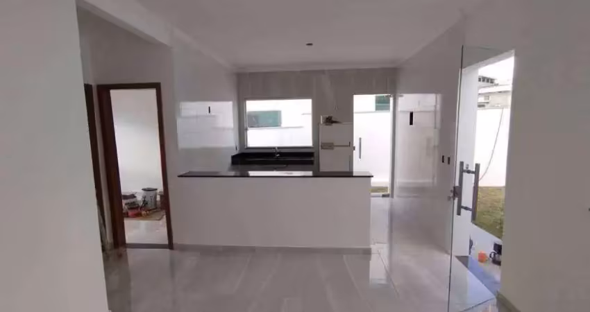 Casa 2 quartos com area privativa quintal -163mts serra dourada / vespasiano nova , plana linda