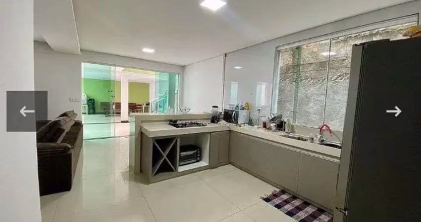 Casa com piscina aceito imóveis e carros até 450 mil +100 mil dinheiro e restante em parcelas 2500/m