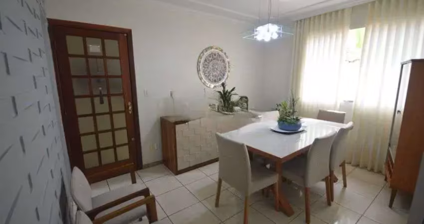 Casa de condomínio para venda possui 60 metros quadrados com 2 quartos