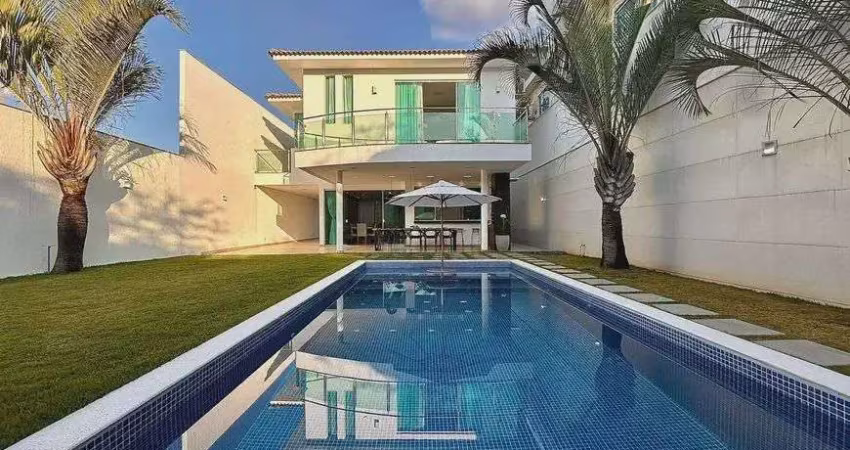 Casa cabral em lote 360 m2 maravilhosa! estilo mansão porteira fechada de 3m p/2.275.000,00 financia