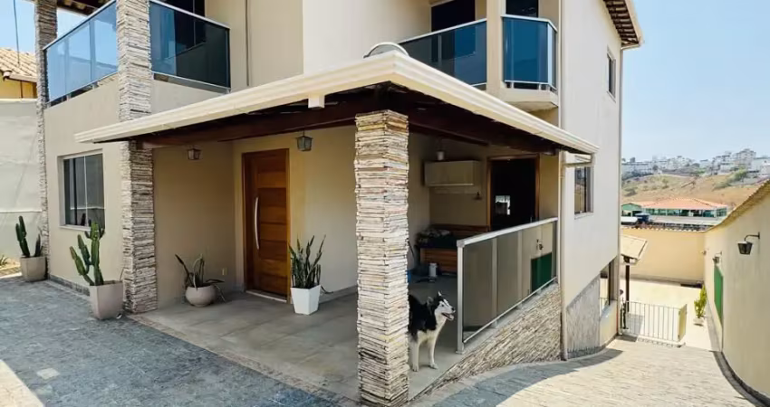 Casa com 4 quartos à venda na Avenida Severino Ballesteros Rodrigues, 129, Kennedy, Contagem