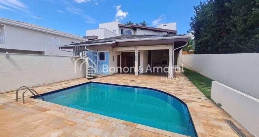 Casa em condomínio com 430 m² e 4 quartos