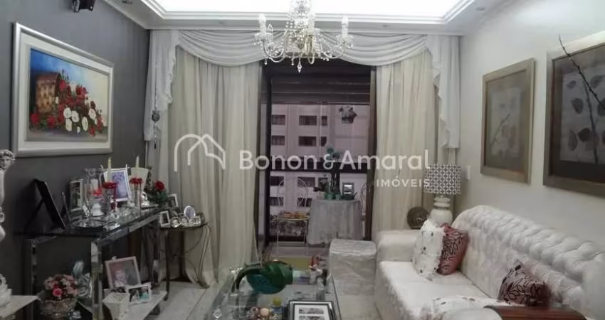 Apartamento com 3 Quartos e 3 banheiros à Venda, 120m² por R$ 830.000