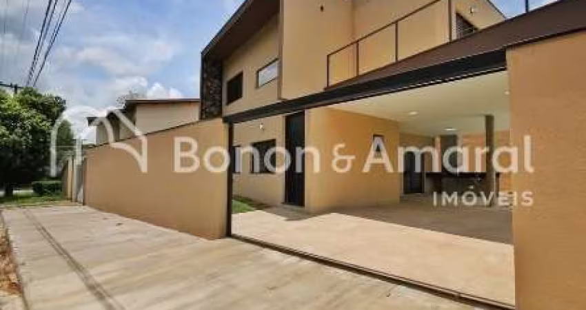 &amp;#34;Linda Casa à Venda em Sousas com Piscina, Espaço Gourmet e Suítes com Varanda&amp;#34;