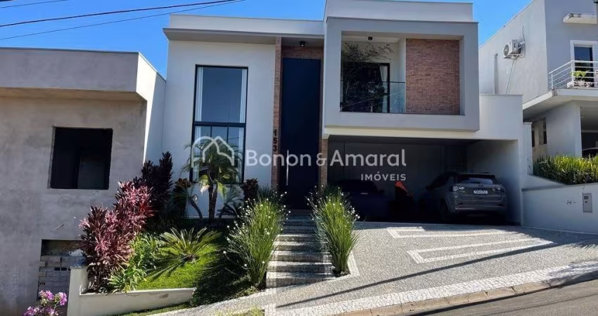 Casa Mobiliada à Venda em Valinhos - 3 Suítes, Piscina Aquecida e Espaço Gourmet em Condomínio Fechado