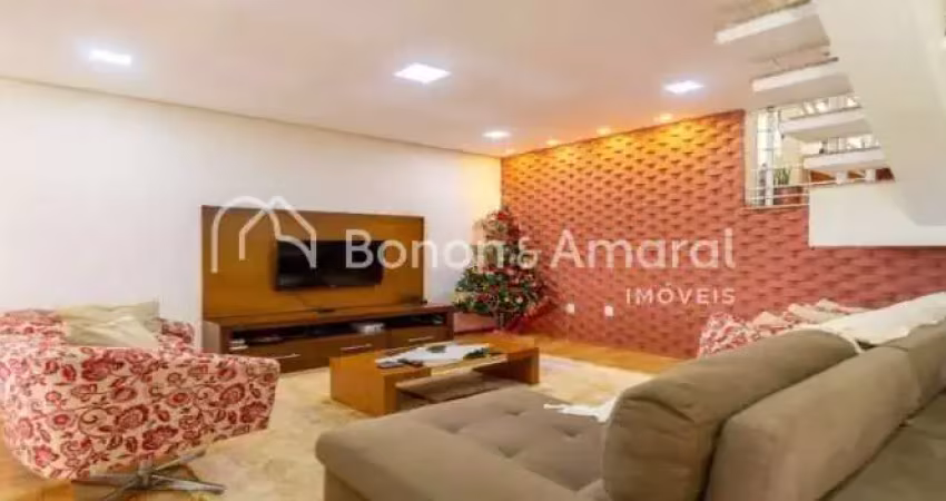 &#34;linda casa com piscina e espaço gourmet em condomínio tranquilo em valinhos&#34;