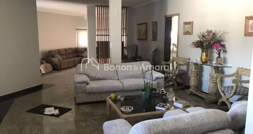 Casa para locação no san conrado com 5 quartos, 3 suítes, piscina, área gourmet e 650 m²