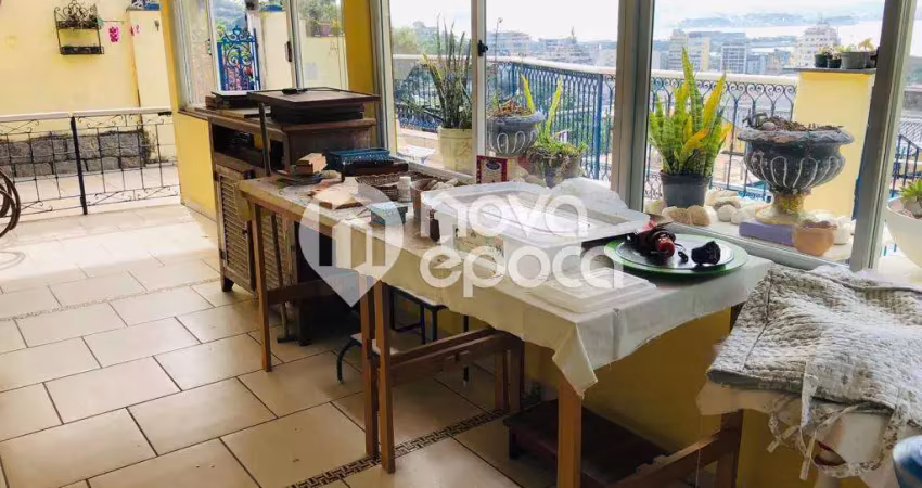 Casa em condomínio fechado com 4 quartos à venda na Rua Santa Cristina, Santa Teresa, Rio de Janeiro