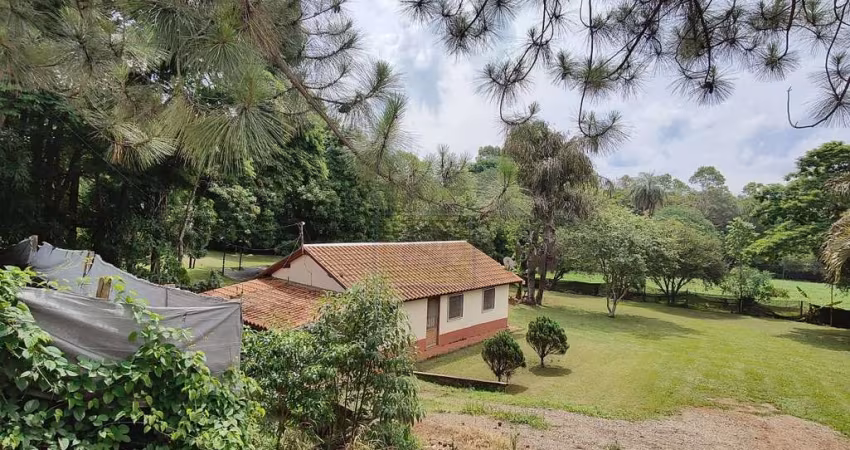 Sítio / Chácara no Cachoeira em Holambra