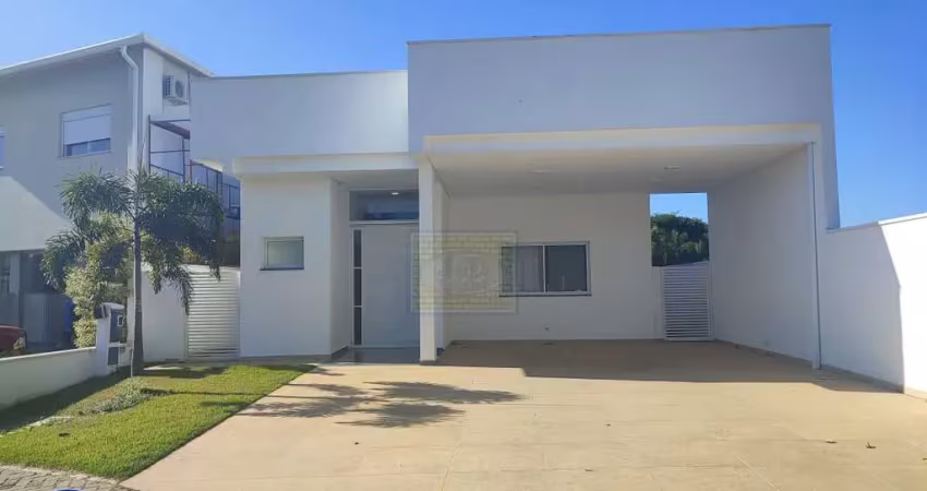 Casa / sobrado em condomínio no residencial flor d aldeia em holambra