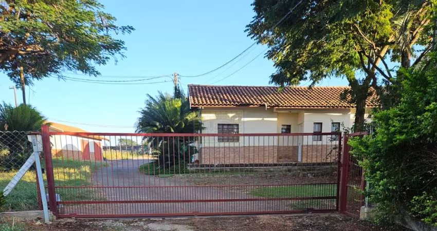 Sítio / Chácara no Cachoeira em Holambra