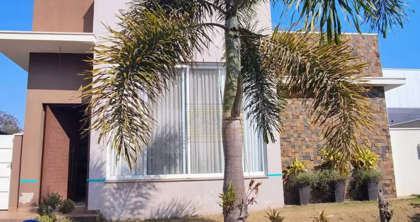 Casa / sobrado em condomínio no residencial flor d aldeia em holambra
