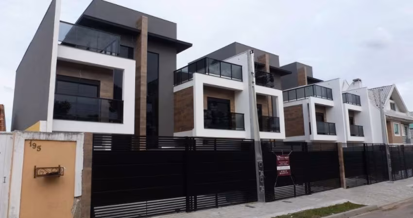 TRIPLEX A VENDA NO BAIRRO UBERABA COM AMPLO TERRENO A 300M DA AV. SALGADO FILHO