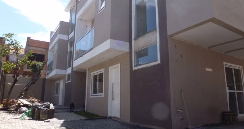 SOBRADOS A VENDA EM UBERABA, CURITIBA, 2 KM DO BANCO DO BRASIL DA SALGADO FILHO,COM LINDO TERRAÇO.
