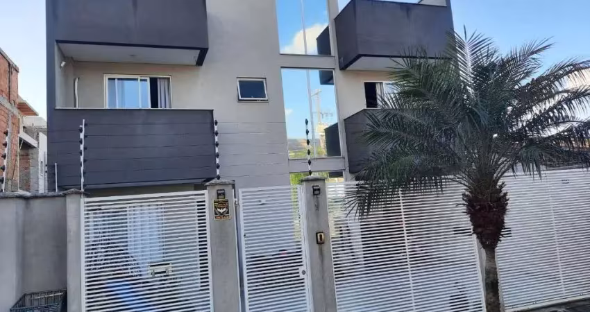Sobrado a venda no uberaba, curitiba, excelente localização (próximo da av. sen salgado filho), 03 dormitórios (suite com sacada), ático e terraço.