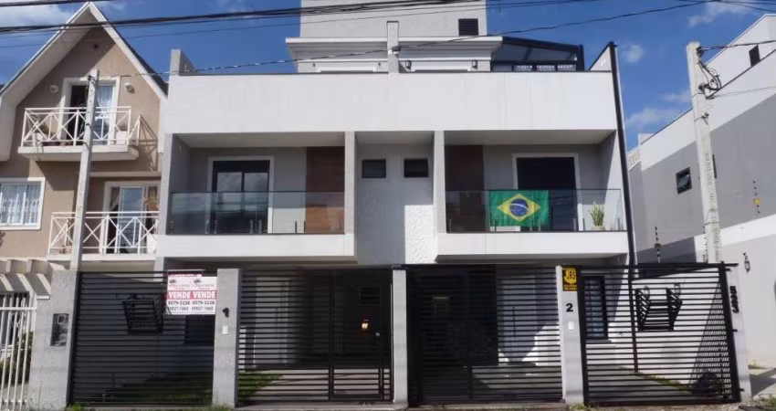 SOBRADO A VENDA NO BAIRRO UBERABA, CURITIBA, DE FRENTE PARA A RUA A 500 METROS DA SALGADO FILHO E 750 METROS D0 BANCO DO BRASIL.