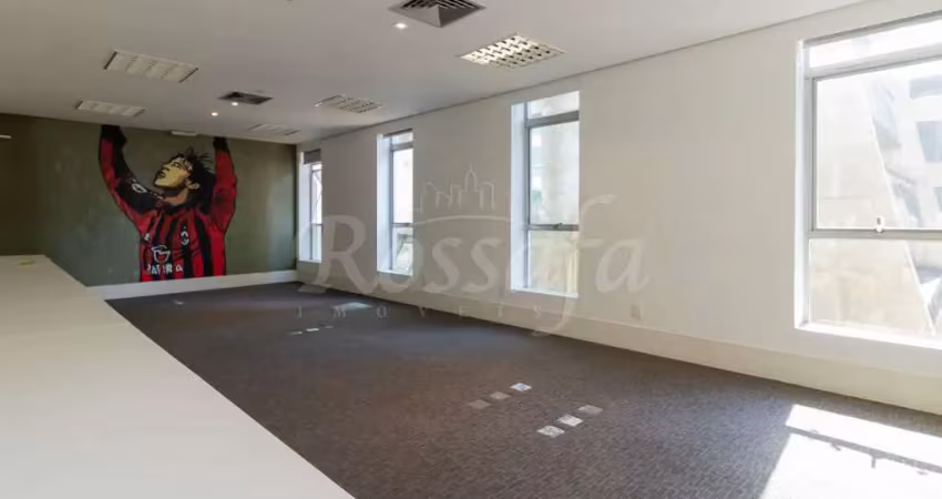 Sala comercial com 5 salas para alugar no Jardins, São Paulo 