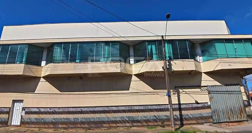 Barracão / Galpão / Depósito com 6 salas para alugar na Rua Hipólito José da Costa, 578, Vila São José, São Carlos